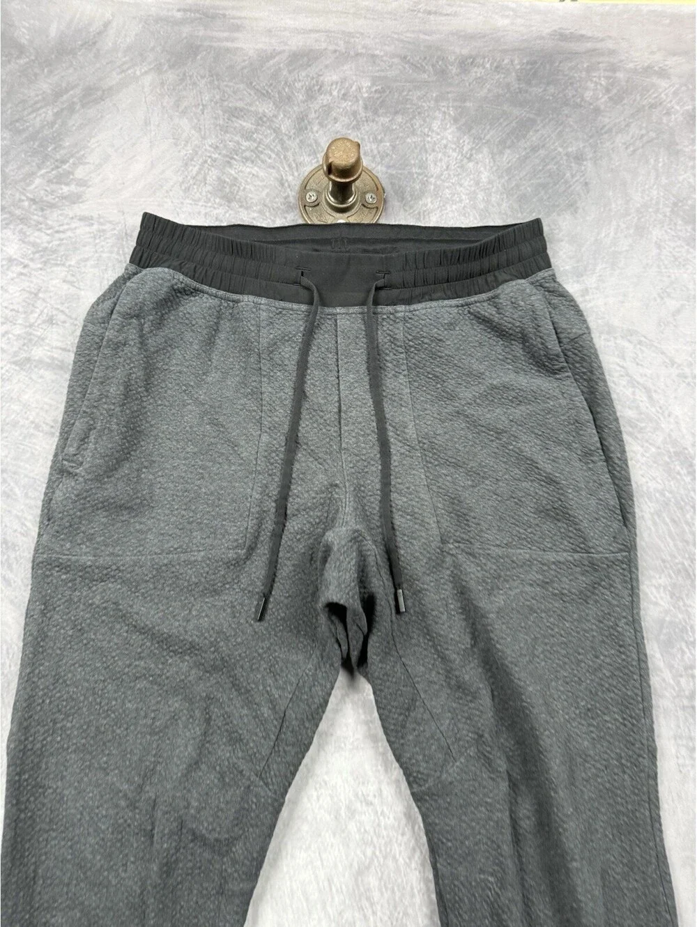 Lululemon At Ease Jogger Mens Large Charcoal Grey Black Textured Knit LM5642S